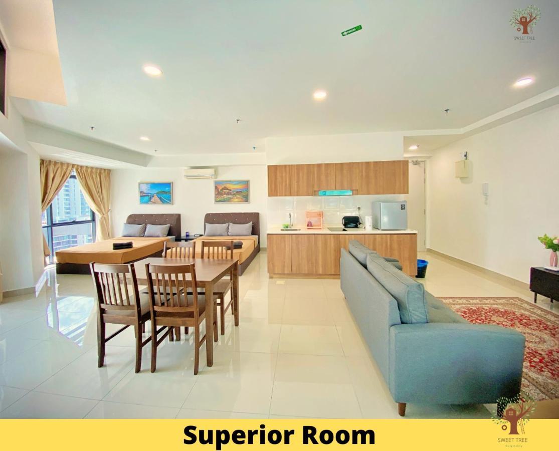 Sweet Tree Homestay Петалинг Джая Екстериор снимка